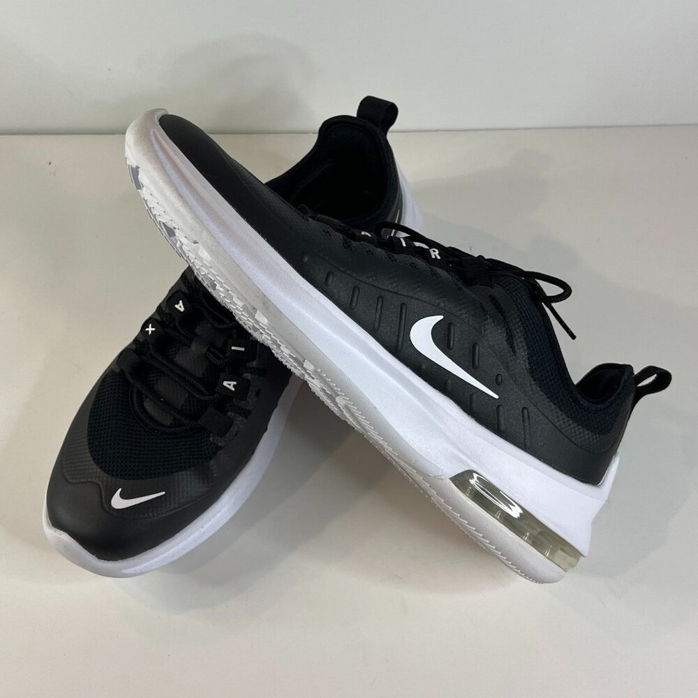 Nike Air Max Axis Women's Training Shoes